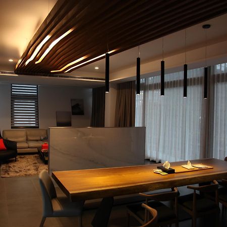 ออร่า วิลลา Hotel Yilan ภายนอก รูปภาพ